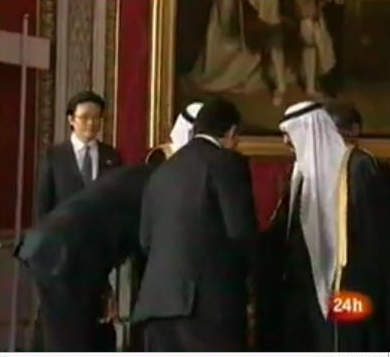 ObamaBowsSaudiKing